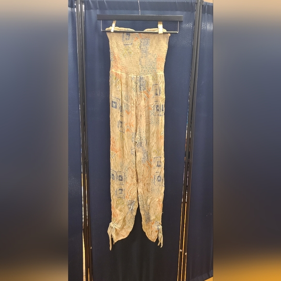 Urban Outfitters | Tube Smocked Jumpsuit - Picture 3 of 4